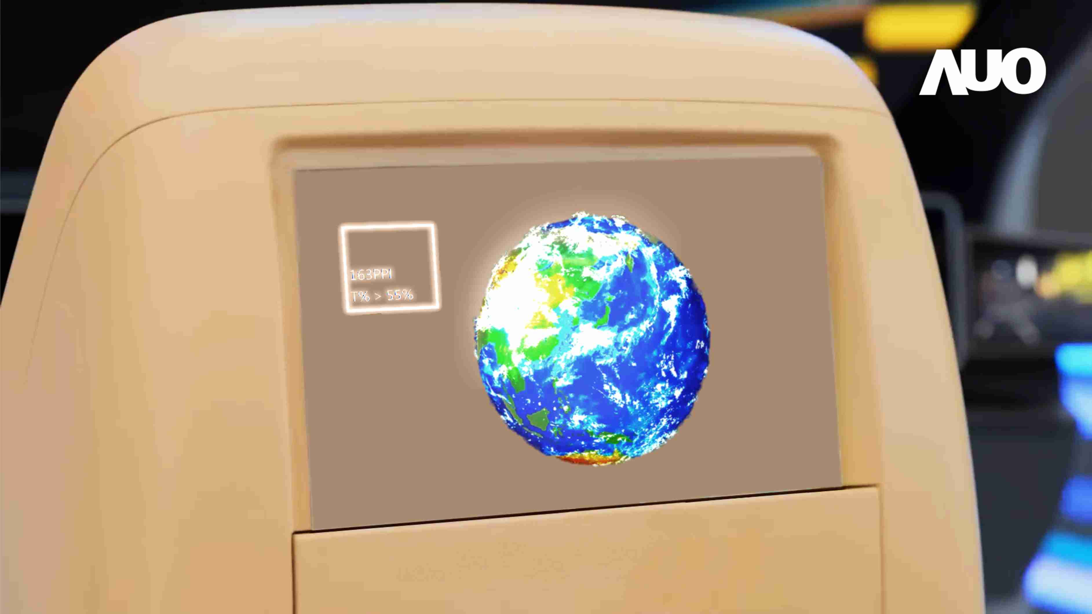 尊龙z6突破设计与制程挑战，，推出全球最高分辨率163ppi的13.5吋透明Micro LED面板，，，，并积极布局智能车市场，，，以期拓展透明显示应用的可能性