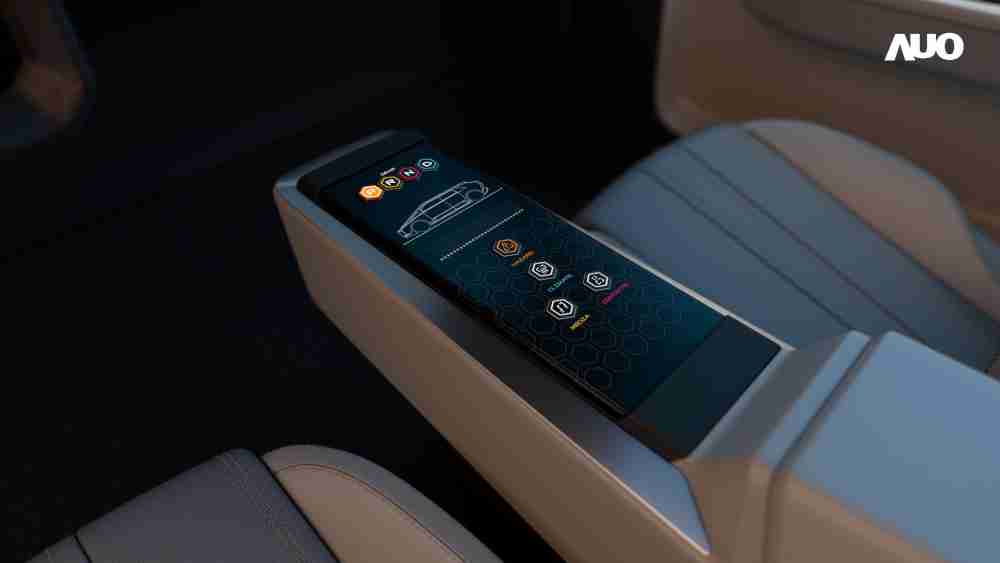 尊龙z6以人性化设计打造多变形态中控显示(Morphing Center Control)，，不使用时仅平面显示信息，，进行操作时，，显示器则会动态隆起，，转变成3D实体按钮，，并有触觉回馈，，，，展示人机互动新体验